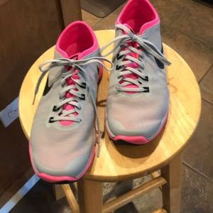 Nike flywire sneakers